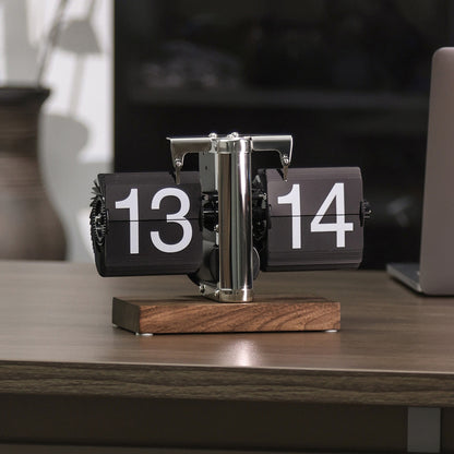 Automatic Flip Page Clock Retro Design