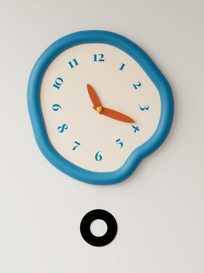 Minimalist dial pendulum clock